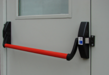 Противопожарные двери антипаника: преимущества и монтаж